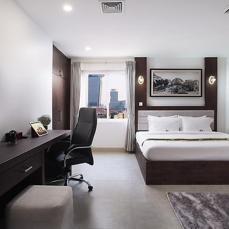 Kuch Oudom Hotel Phnom-Penh Buitenkant foto