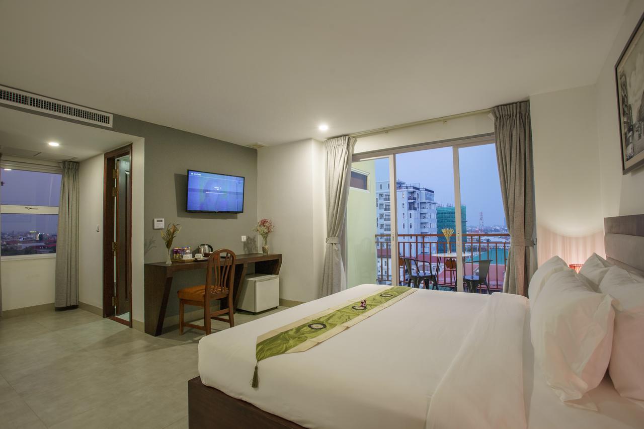 Kuch Oudom Hotel Phnom-Penh Buitenkant foto