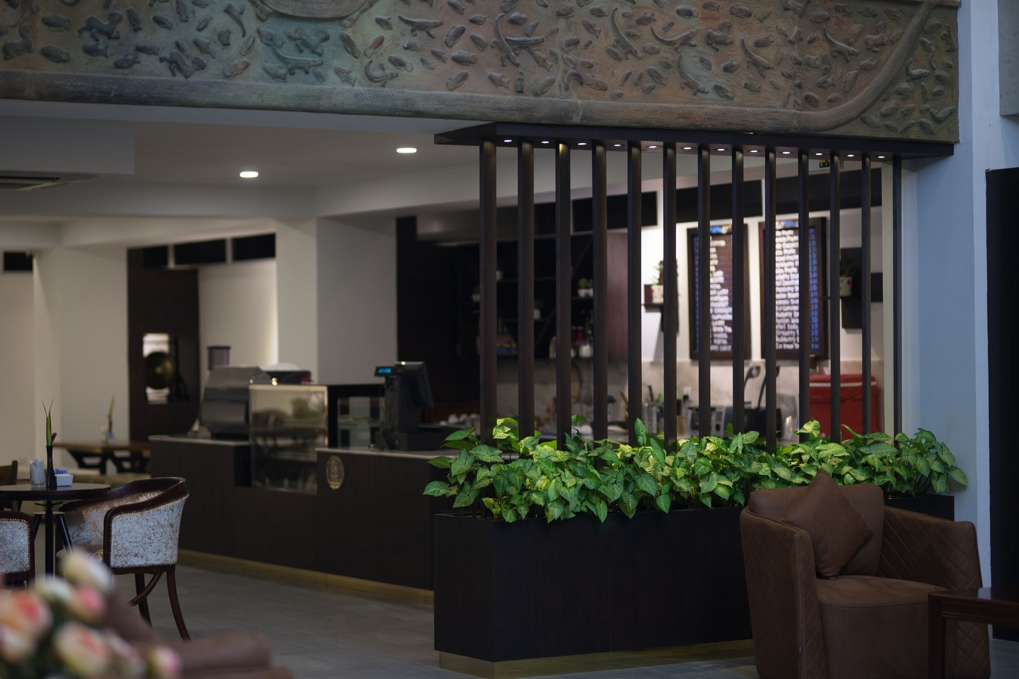 Kuch Oudom Hotel Phnom-Penh Buitenkant foto