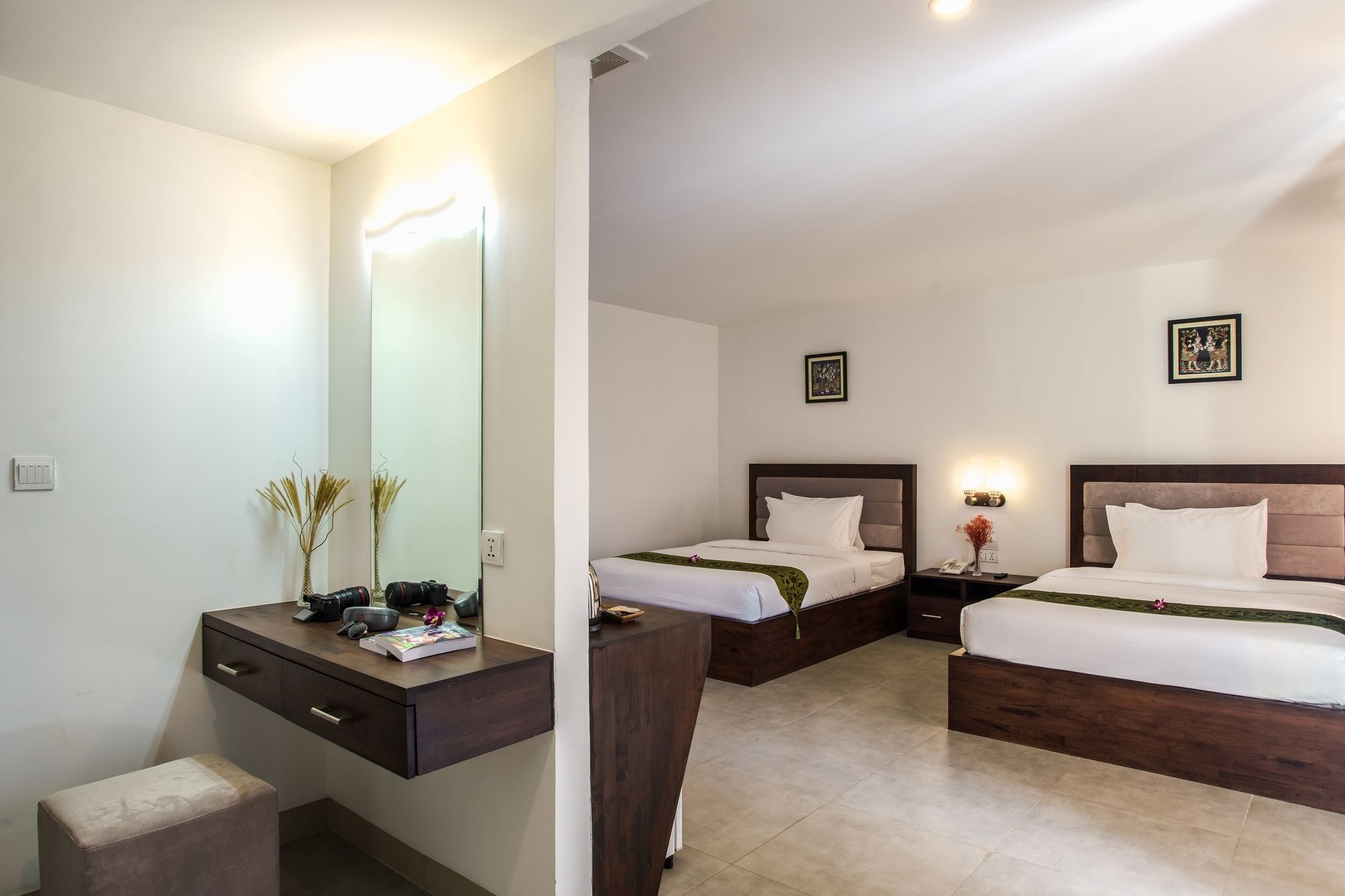 Kuch Oudom Hotel Phnom-Penh Buitenkant foto